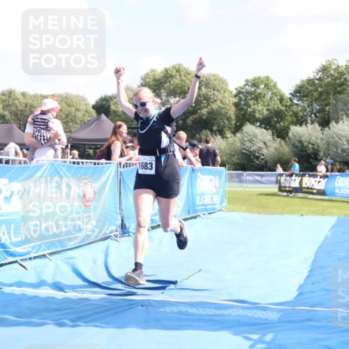 25.08.2024 - Elbe Triathlon Hamburg H.Heesch http://msf.ph/oto/6879993 25.08.2024 12:21:08 Ziel 1683 meine-sportfotos.de