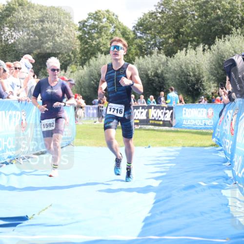 25.08.2024 - Elbe Triathlon Hamburg H.Heesch http://msf.ph/oto/6879996 25.08.2024 11:52:51 Ziel 1592, 1716 meine-sportfotos.de