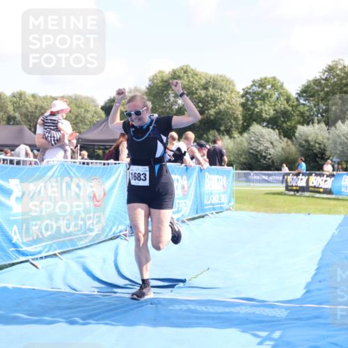 25.08.2024 - Elbe Triathlon Hamburg H.Heesch http://msf.ph/oto/6879997 25.08.2024 12:21:08 Ziel 1683 meine-sportfotos.de
