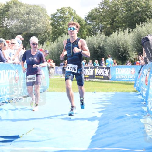 25.08.2024 - Elbe Triathlon Hamburg H.Heesch http://msf.ph/oto/6879998 25.08.2024 11:52:51 Ziel 1592, 1716 meine-sportfotos.de