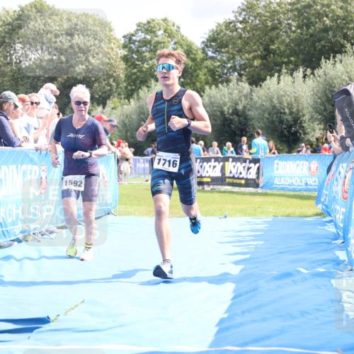 25.08.2024 - Elbe Triathlon Hamburg H.Heesch http://msf.ph/oto/6880000 25.08.2024 11:52:51 Ziel 1592, 1716 meine-sportfotos.de