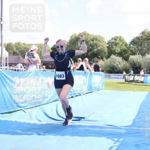 25.08.2024 - Elbe Triathlon Hamburg H.Heesch http://msf.ph/oto/6880001 25.08.2024 12:21:08 Ziel 1683 meine-sportfotos.de