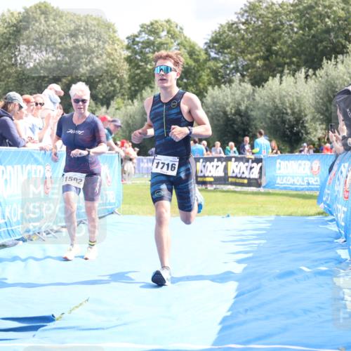 25.08.2024 - Elbe Triathlon Hamburg H.Heesch http://msf.ph/oto/6880002 25.08.2024 11:52:51 Ziel 1592, 1716 meine-sportfotos.de