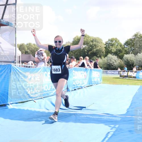25.08.2024 - Elbe Triathlon Hamburg H.Heesch http://msf.ph/oto/6880004 25.08.2024 12:21:08 Ziel 1683 meine-sportfotos.de