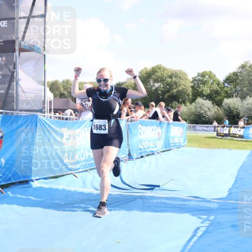 25.08.2024 - Elbe Triathlon Hamburg H.Heesch http://msf.ph/oto/6880006 25.08.2024 12:21:08 Ziel 1683 meine-sportfotos.de