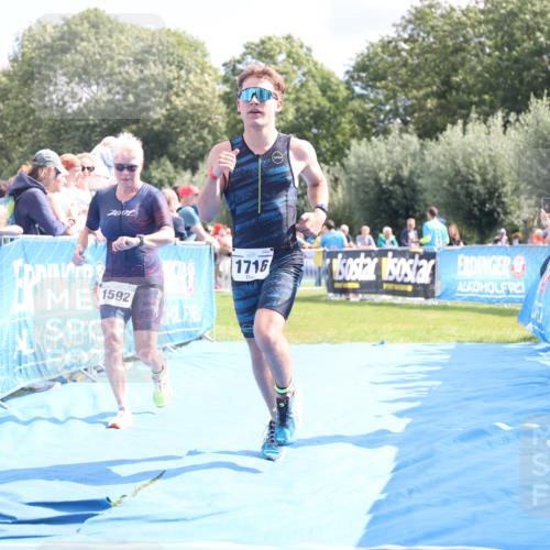 25.08.2024 - Elbe Triathlon Hamburg H.Heesch http://msf.ph/oto/6880011 25.08.2024 11:52:52 Ziel 1592, 1716 meine-sportfotos.de