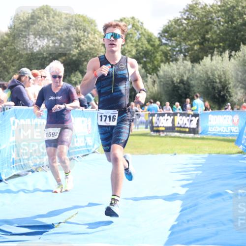 25.08.2024 - Elbe Triathlon Hamburg H.Heesch http://msf.ph/oto/6880015 25.08.2024 11:52:52 Ziel 1592, 1716 meine-sportfotos.de