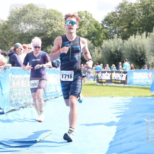 25.08.2024 - Elbe Triathlon Hamburg H.Heesch http://msf.ph/oto/6880017 25.08.2024 11:52:52 Ziel 1592, 1716 meine-sportfotos.de