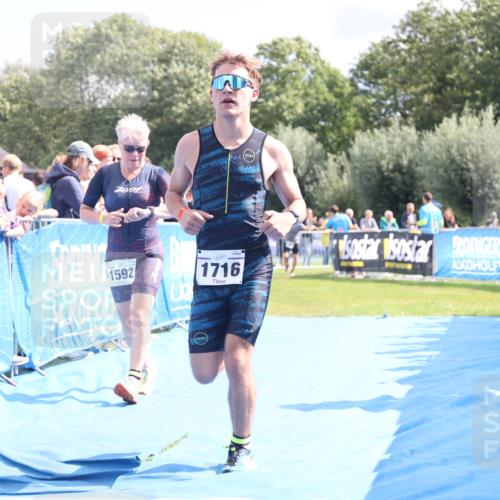 25.08.2024 - Elbe Triathlon Hamburg H.Heesch http://msf.ph/oto/6880021 25.08.2024 11:52:52 Ziel 1592, 1716 meine-sportfotos.de