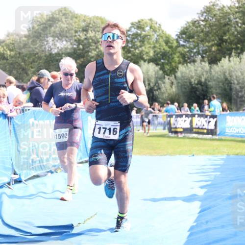 25.08.2024 - Elbe Triathlon Hamburg H.Heesch http://msf.ph/oto/6880023 25.08.2024 11:52:52 Ziel 1592, 1716 meine-sportfotos.de