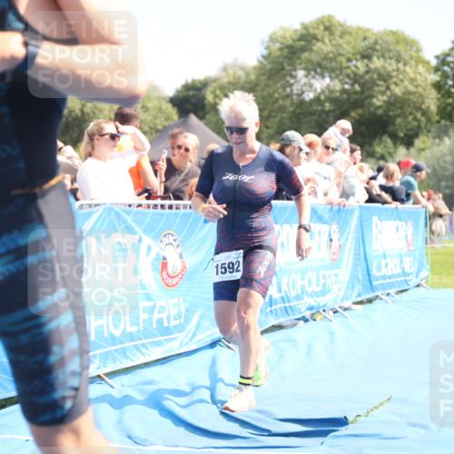 25.08.2024 - Elbe Triathlon Hamburg H.Heesch http://msf.ph/oto/6880024 25.08.2024 11:52:53 Ziel 1465, 1592, 1716 meine-sportfotos.de