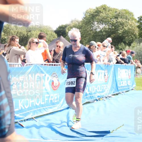 25.08.2024 - Elbe Triathlon Hamburg H.Heesch http://msf.ph/oto/6880026 25.08.2024 11:52:53 Ziel 1465, 1592, 1716 meine-sportfotos.de