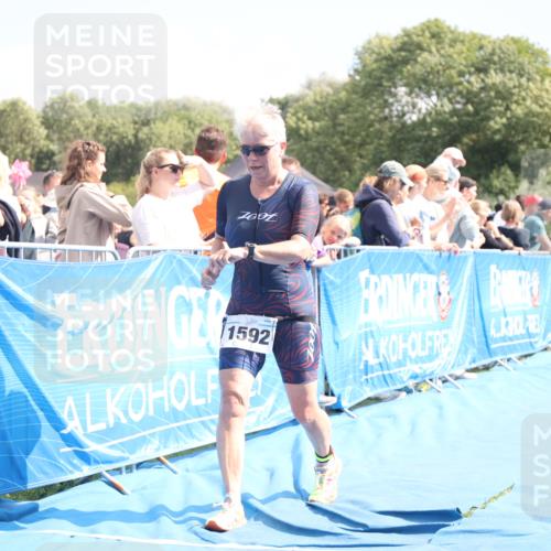25.08.2024 - Elbe Triathlon Hamburg H.Heesch http://msf.ph/oto/6880035 25.08.2024 11:52:53 Ziel 1465, 1592, 1716 meine-sportfotos.de