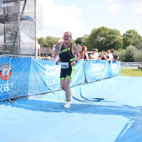 25.08.2024 - Elbe Triathlon Hamburg H.Heesch http://msf.ph/oto/6880038 25.08.2024 12:21:49 Ziel 1594 meine-sportfotos.de
