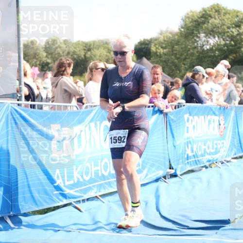25.08.2024 - Elbe Triathlon Hamburg H.Heesch http://msf.ph/oto/6880045 25.08.2024 11:52:53 Ziel 1465, 1592, 1716 meine-sportfotos.de