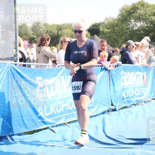 25.08.2024 - Elbe Triathlon Hamburg H.Heesch http://msf.ph/oto/6880047 25.08.2024 11:52:53 Ziel 1465, 1592, 1716 meine-sportfotos.de