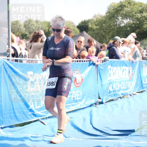 25.08.2024 - Elbe Triathlon Hamburg H.Heesch http://msf.ph/oto/6880060 25.08.2024 11:52:54 Ziel 1465, 1592, 1716 meine-sportfotos.de