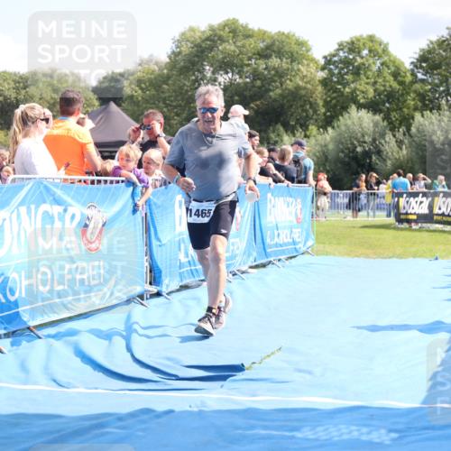 25.08.2024 - Elbe Triathlon Hamburg H.Heesch http://msf.ph/oto/6880061 25.08.2024 11:53:01 Ziel 1465 meine-sportfotos.de