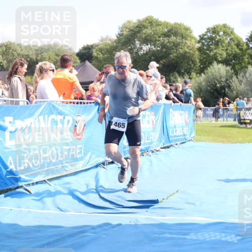 25.08.2024 - Elbe Triathlon Hamburg H.Heesch http://msf.ph/oto/6880071 25.08.2024 11:53:01 Ziel 1465 meine-sportfotos.de