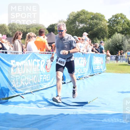 25.08.2024 - Elbe Triathlon Hamburg H.Heesch http://msf.ph/oto/6880076 25.08.2024 11:53:01 Ziel 1465 meine-sportfotos.de