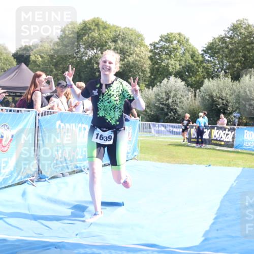 25.08.2024 - Elbe Triathlon Hamburg H.Heesch http://msf.ph/oto/6880077 25.08.2024 12:22:47 Ziel 1639 meine-sportfotos.de