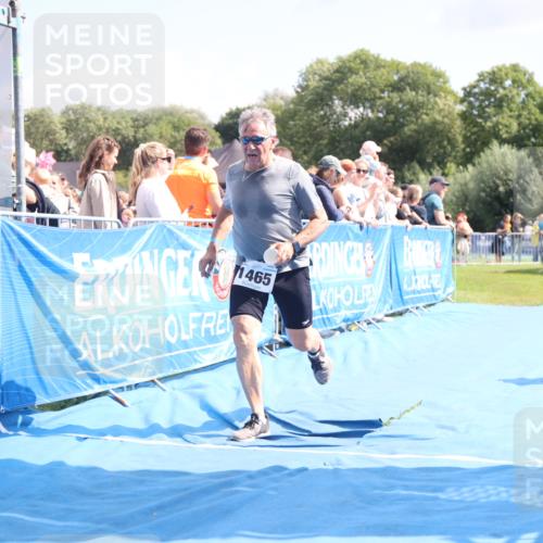 25.08.2024 - Elbe Triathlon Hamburg H.Heesch http://msf.ph/oto/6880080 25.08.2024 11:53:01 Ziel 1465 meine-sportfotos.de