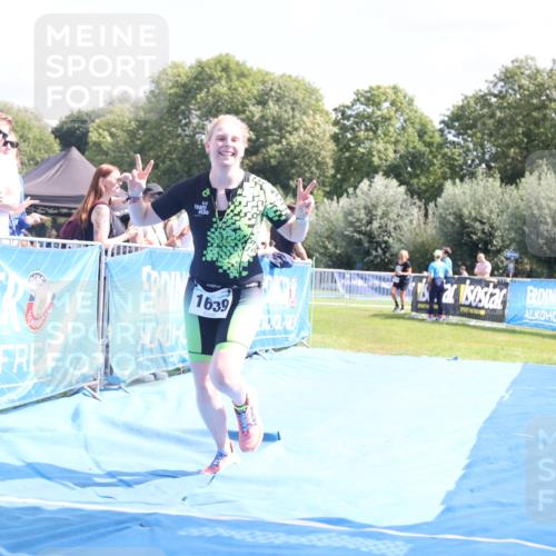25.08.2024 - Elbe Triathlon Hamburg H.Heesch http://msf.ph/oto/6880081 25.08.2024 12:22:47 Ziel 1639 meine-sportfotos.de