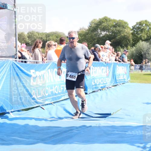 25.08.2024 - Elbe Triathlon Hamburg H.Heesch http://msf.ph/oto/6880083 25.08.2024 11:53:01 Ziel 1465 meine-sportfotos.de