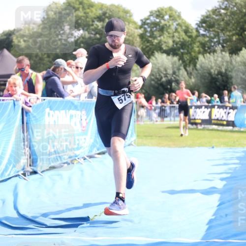 25.08.2024 - Elbe Triathlon Hamburg H.Heesch http://msf.ph/oto/6880125 25.08.2024 11:53:11 Ziel 579, 1519 meine-sportfotos.de
