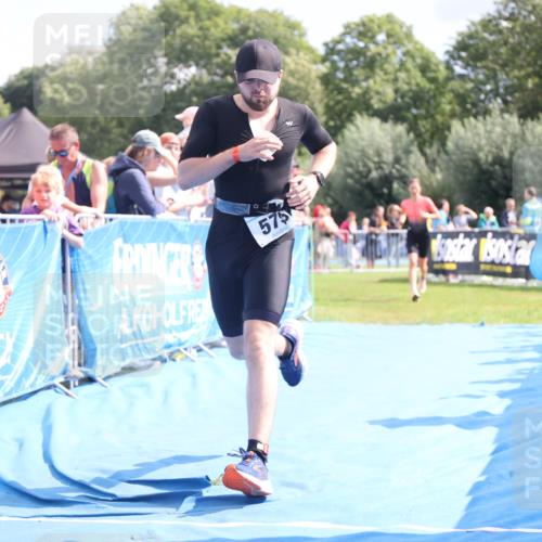 25.08.2024 - Elbe Triathlon Hamburg H.Heesch http://msf.ph/oto/6880128 25.08.2024 11:53:11 Ziel 579, 1519 meine-sportfotos.de