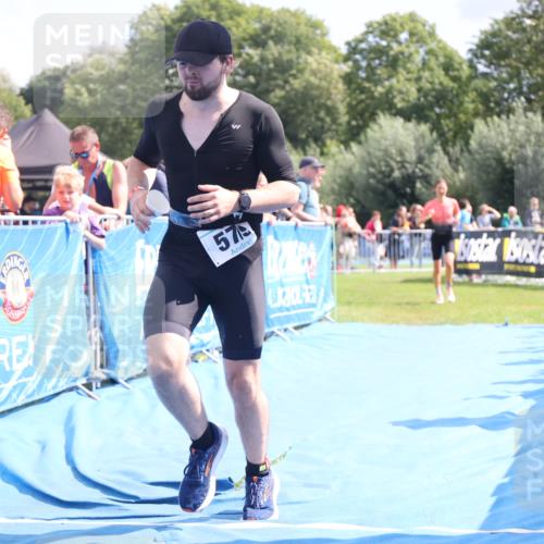 25.08.2024 - Elbe Triathlon Hamburg H.Heesch http://msf.ph/oto/6880136 25.08.2024 11:53:12 Ziel 579, 1519 meine-sportfotos.de