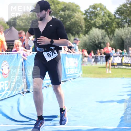 25.08.2024 - Elbe Triathlon Hamburg H.Heesch http://msf.ph/oto/6880138 25.08.2024 11:53:12 Ziel 579, 1519 meine-sportfotos.de