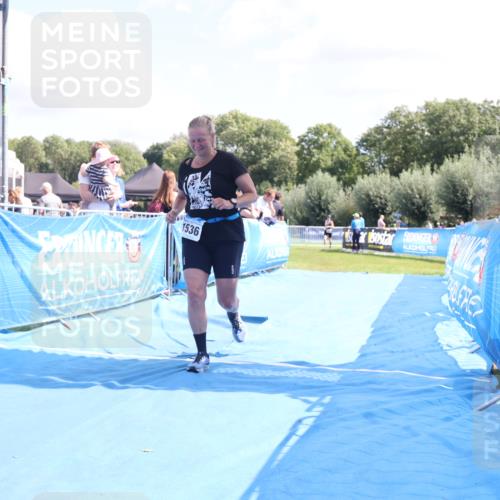 25.08.2024 - Elbe Triathlon Hamburg H.Heesch http://msf.ph/oto/6880157 25.08.2024 12:23:00 Ziel 1536 meine-sportfotos.de