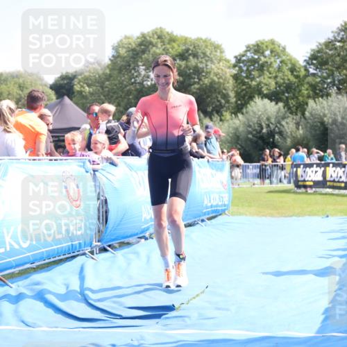 25.08.2024 - Elbe Triathlon Hamburg H.Heesch http://msf.ph/oto/6880158 25.08.2024 11:53:16 Ziel 579, 1519 meine-sportfotos.de