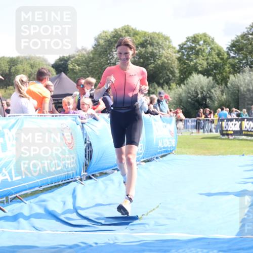 25.08.2024 - Elbe Triathlon Hamburg H.Heesch http://msf.ph/oto/6880163 25.08.2024 11:53:16 Ziel 579, 1519 meine-sportfotos.de
