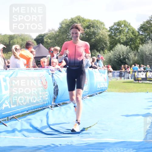 25.08.2024 - Elbe Triathlon Hamburg H.Heesch http://msf.ph/oto/6880165 25.08.2024 11:53:16 Ziel 579, 1519 meine-sportfotos.de