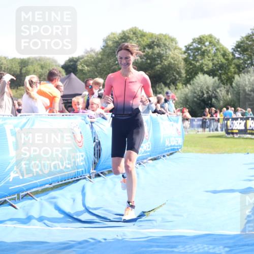 25.08.2024 - Elbe Triathlon Hamburg H.Heesch http://msf.ph/oto/6880167 25.08.2024 11:53:16 Ziel 579, 1519 meine-sportfotos.de