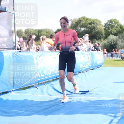 25.08.2024 - Elbe Triathlon Hamburg H.Heesch http://msf.ph/oto/6880182 25.08.2024 11:53:16 Ziel 579, 1519 meine-sportfotos.de