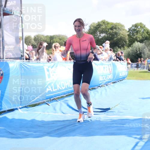 25.08.2024 - Elbe Triathlon Hamburg H.Heesch http://msf.ph/oto/6880184 25.08.2024 11:53:16 Ziel 579, 1519 meine-sportfotos.de