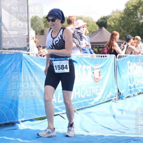 25.08.2024 - Elbe Triathlon Hamburg H.Heesch http://msf.ph/oto/6880196 25.08.2024 12:23:12 Ziel 1584 meine-sportfotos.de
