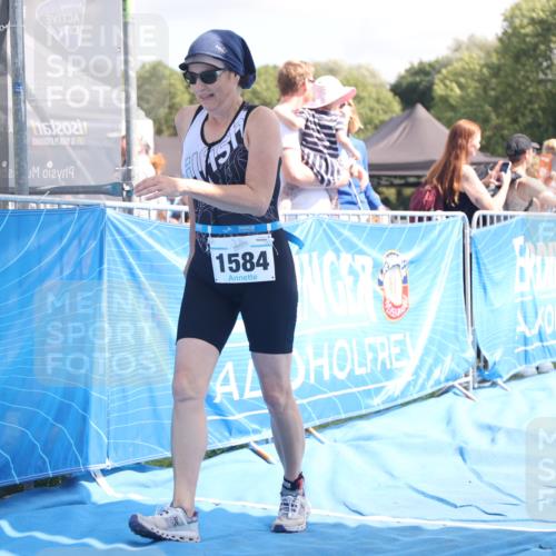 25.08.2024 - Elbe Triathlon Hamburg H.Heesch http://msf.ph/oto/6880198 25.08.2024 12:23:12 Ziel 1584 meine-sportfotos.de