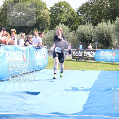 25.08.2024 - Elbe Triathlon Hamburg H.Heesch http://msf.ph/oto/6880208 25.08.2024 12:23:25 Ziel 1668, 1700 meine-sportfotos.de