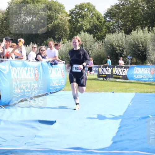 25.08.2024 - Elbe Triathlon Hamburg H.Heesch http://msf.ph/oto/6880215 25.08.2024 12:23:25 Ziel 1668, 1700 meine-sportfotos.de