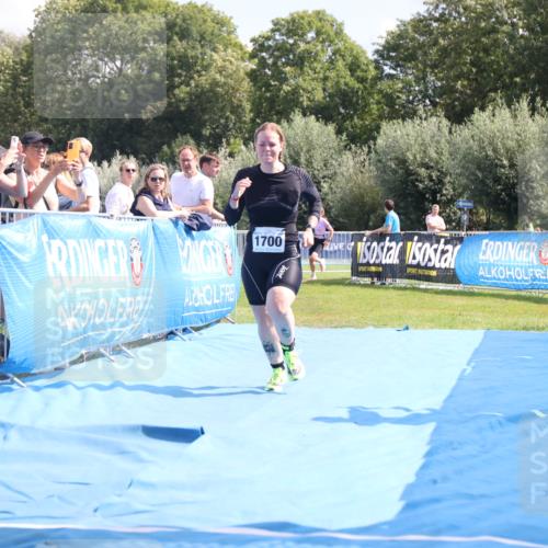 25.08.2024 - Elbe Triathlon Hamburg H.Heesch http://msf.ph/oto/6880219 25.08.2024 12:23:25 Ziel 1668, 1700 meine-sportfotos.de