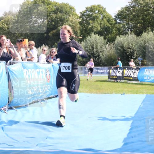 25.08.2024 - Elbe Triathlon Hamburg H.Heesch http://msf.ph/oto/6880221 25.08.2024 12:23:25 Ziel 1668, 1700 meine-sportfotos.de