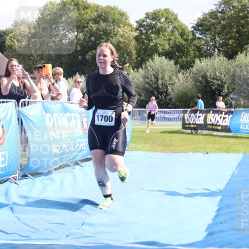 25.08.2024 - Elbe Triathlon Hamburg H.Heesch http://msf.ph/oto/6880225 25.08.2024 12:23:26 Ziel 1668, 1700 meine-sportfotos.de