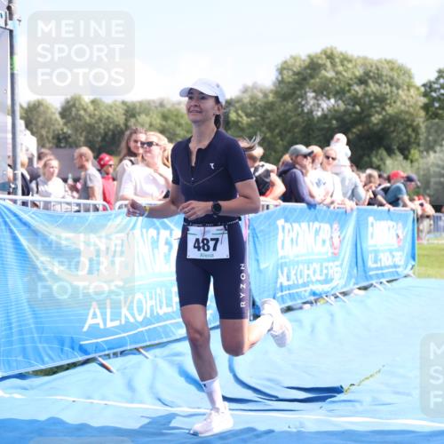 25.08.2024 - Elbe Triathlon Hamburg H.Heesch http://msf.ph/oto/6880237 25.08.2024 11:53:41 Ziel 475, 477, 487, 1508, 1569 meine-sportfotos.de