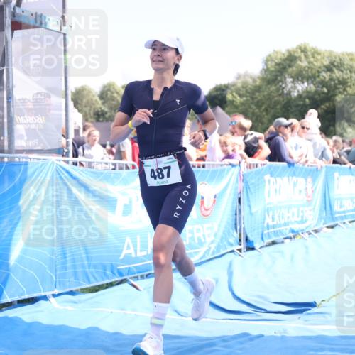 25.08.2024 - Elbe Triathlon Hamburg H.Heesch http://msf.ph/oto/6880244 25.08.2024 11:53:41 Ziel 475, 477, 487, 1508, 1569 meine-sportfotos.de