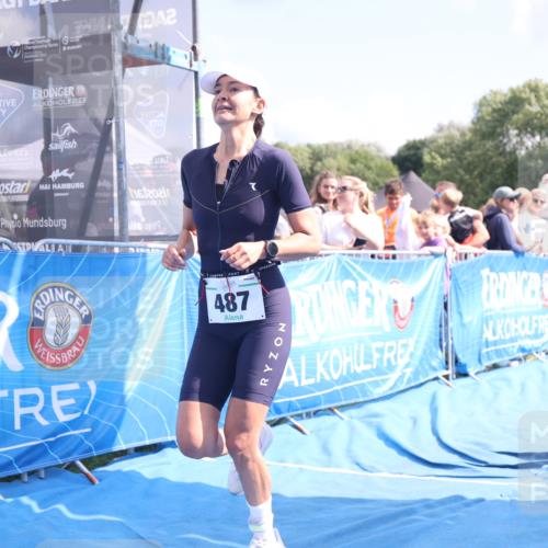 25.08.2024 - Elbe Triathlon Hamburg H.Heesch http://msf.ph/oto/6880251 25.08.2024 11:53:41 Ziel 475, 477, 487, 1508, 1569 meine-sportfotos.de