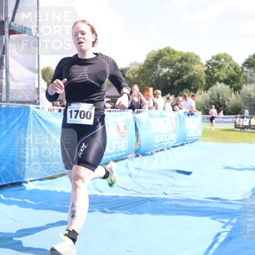 25.08.2024 - Elbe Triathlon Hamburg H.Heesch http://msf.ph/oto/6880260 25.08.2024 12:23:27 Ziel 1668, 1700 meine-sportfotos.de